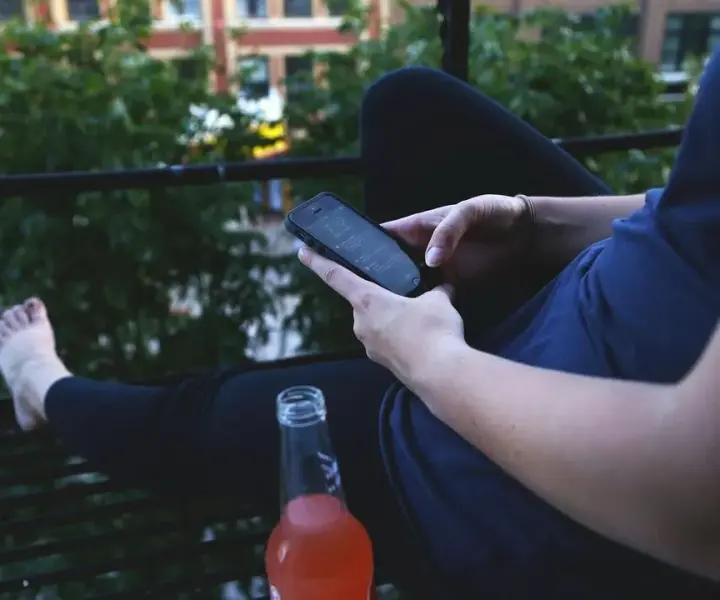 Jak piją Polki i co kryje się za ich nawykami alkoholowymi?